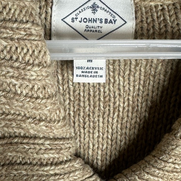 Cable Knit Cardigan Grandpa Core - Picture 2 of 4